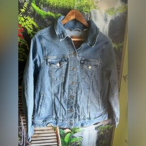 Levi’s women Jean jacket size 1X blue